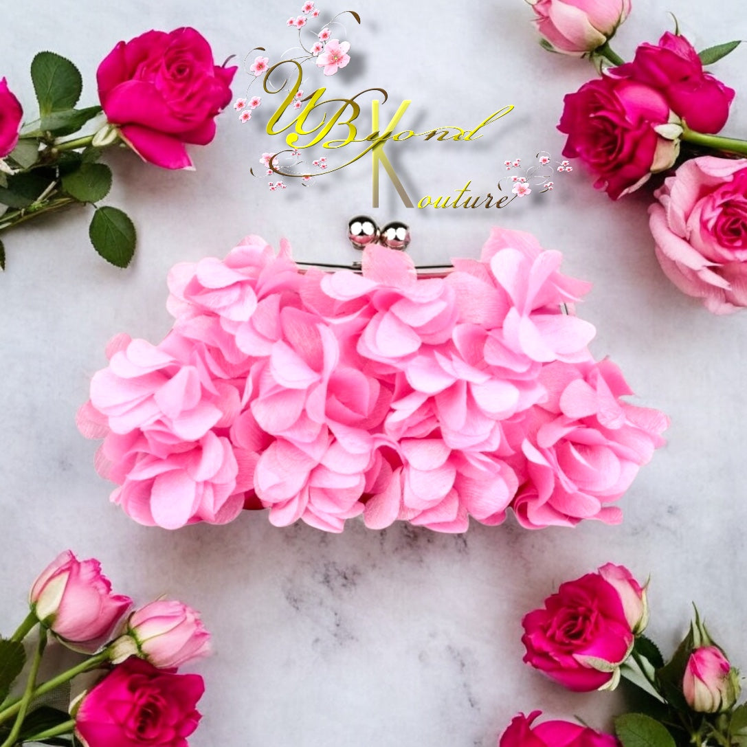 Mi Amour Floral Clutch