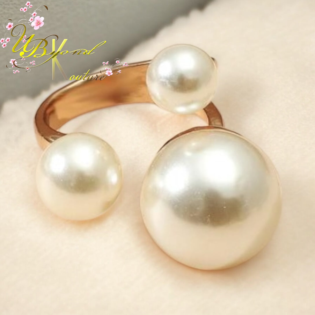 Trio Pearly White Pearls Ring