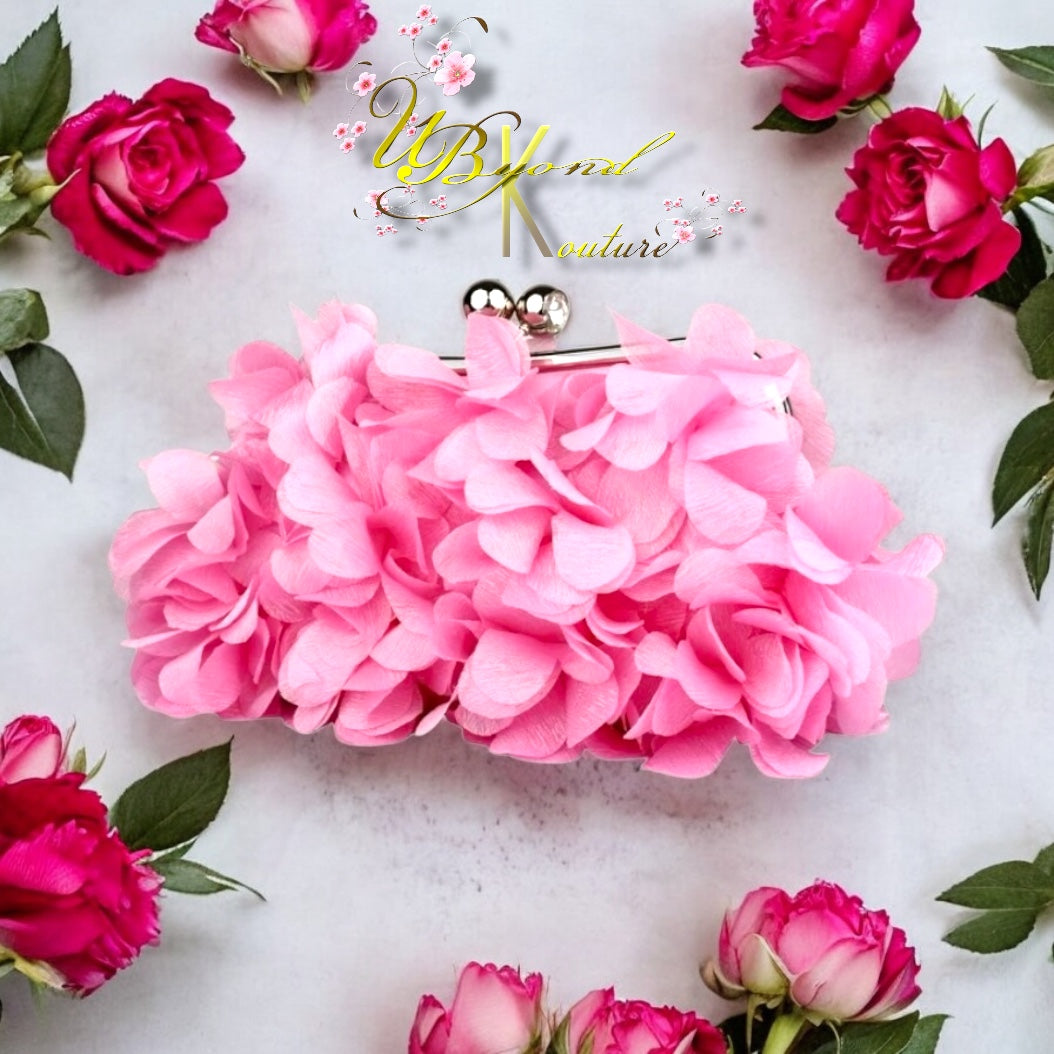 Mi Amour Floral Clutch