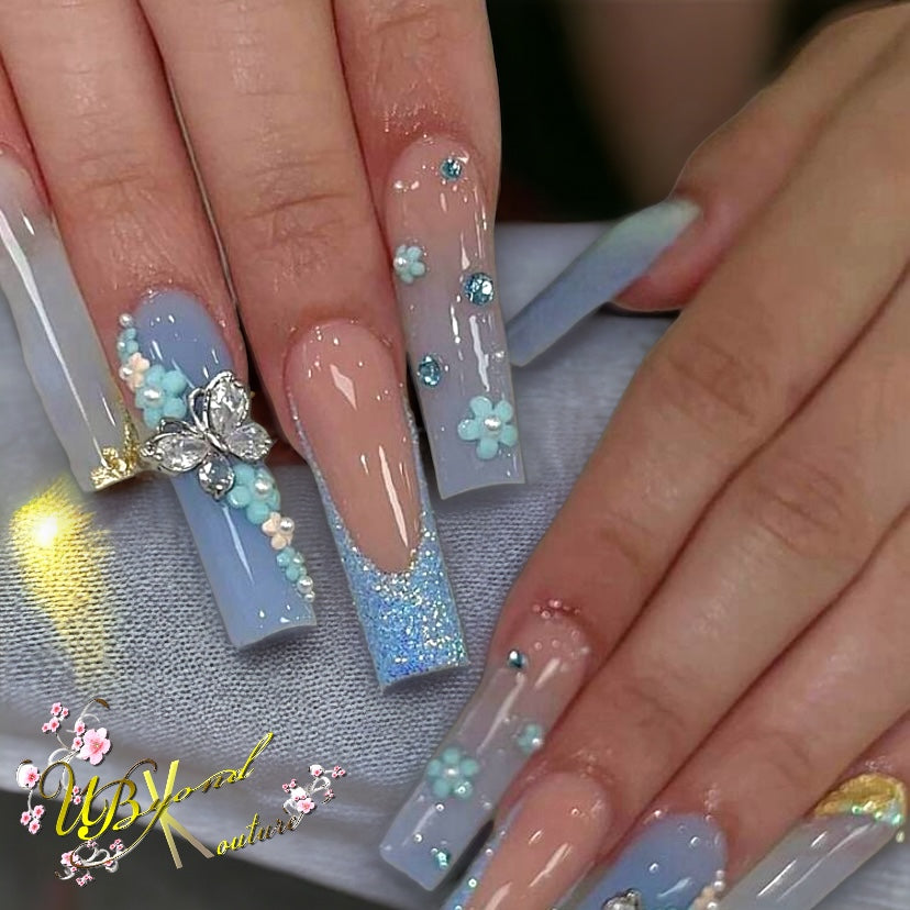 Butterfly Blue Daisies Faux Nail Set